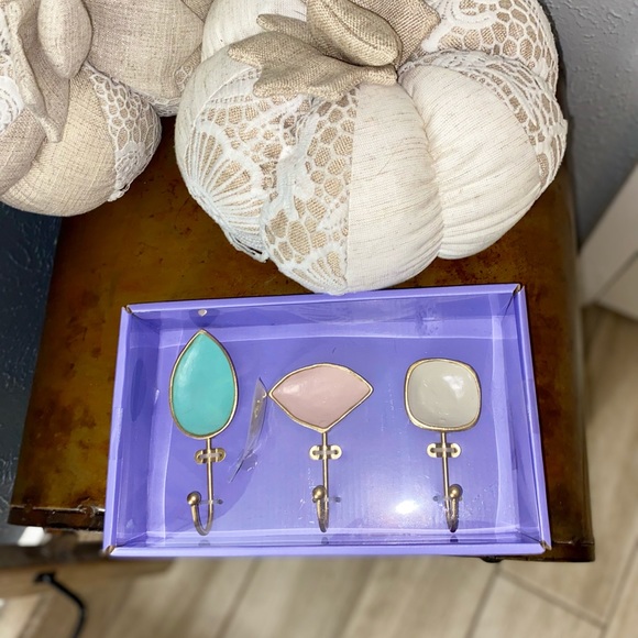 WILD SAGE 3 PIECE GEMSTONE DECORATIVE HOOKS - Picture 3 of 8